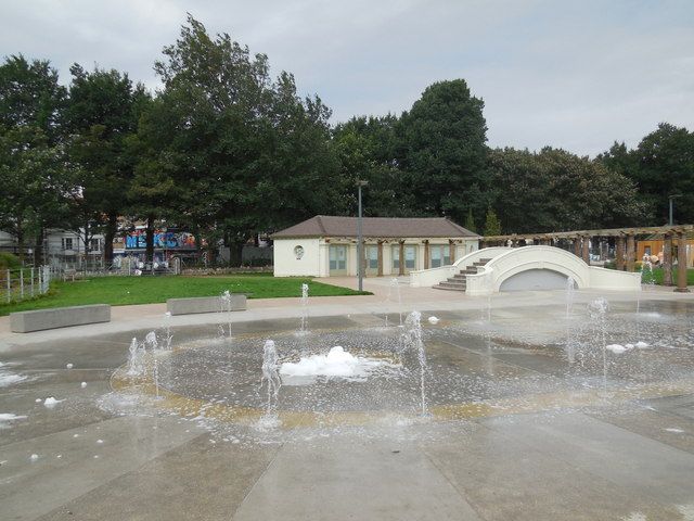 Water fountains at The Level