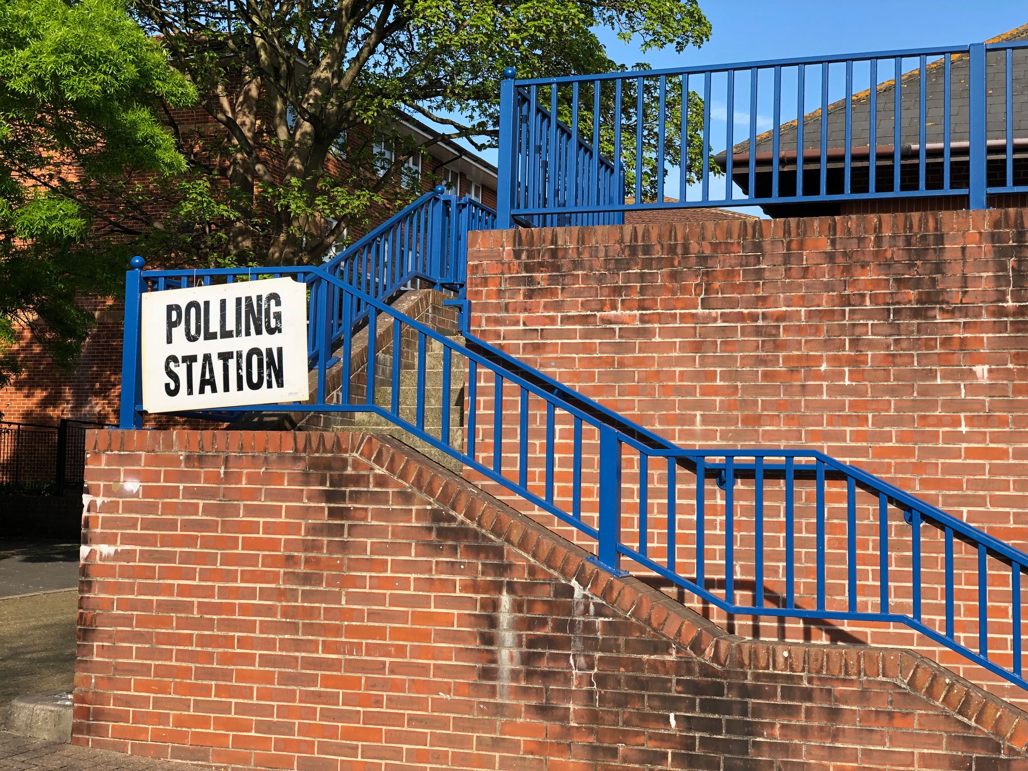 Picture of a polling station sign